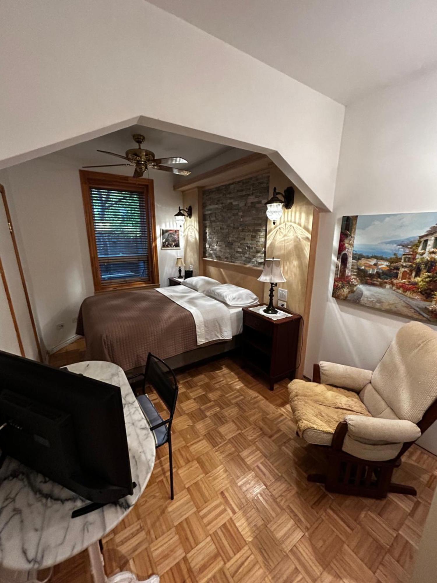 Gite Le Sieur De Joliette, Montreal